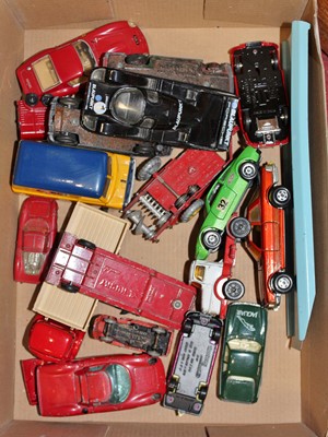 Lot 703 - A small quantity of loose and playworn diecast...