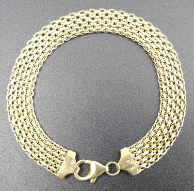 Lot 302 - A modern 9ct gold meshlink bracelet, 5.3g