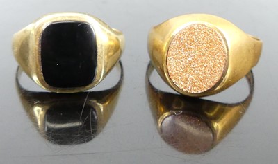 Lot 356 - A Victorian style gent's 9ct gold black onyx...