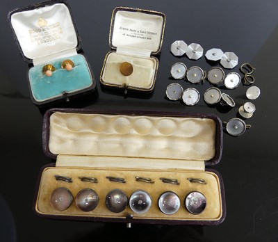 Lot 427 - Mixed lot to include a cased set of gent's...