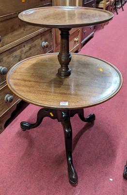 Lot 1256 - An early 19th century mahogany circular...