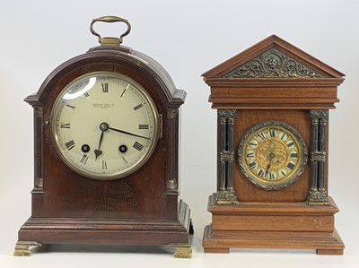 Lot 1562 - A George V mahogany bracket clock in the...