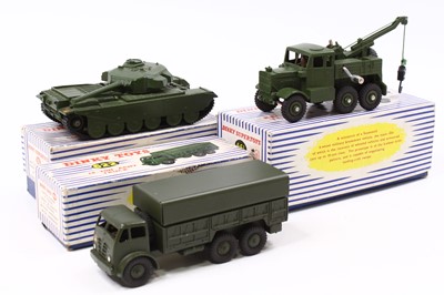 Lot 1433 - A Dinky Toys group of three boxed military...