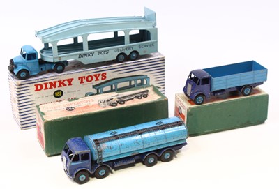 Lot 1481 - A Dinky Toys group of three boxed models, to...