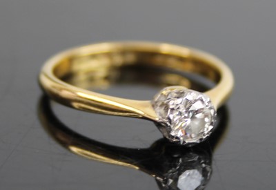 Lot 309 - An 18ct gold and platinum diamond solitaire...