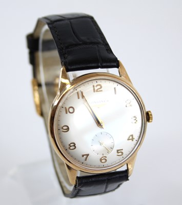Lot 2406 - A gent's Longines 9ct gold cased wristwatch,...