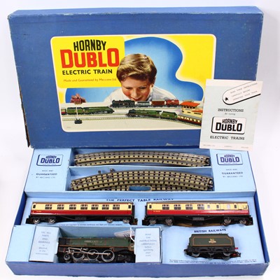 Lot 413 - EDP12 Hornby-Dublo 3-rail Passenger set...