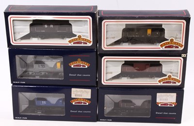 Lot 428 - Six Bachmann-Branch-Line ‘Queen Mary’ Brake...