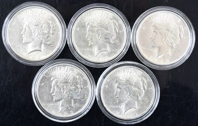 Lot 3038 - United States of America, 1922 Peace dollar,...