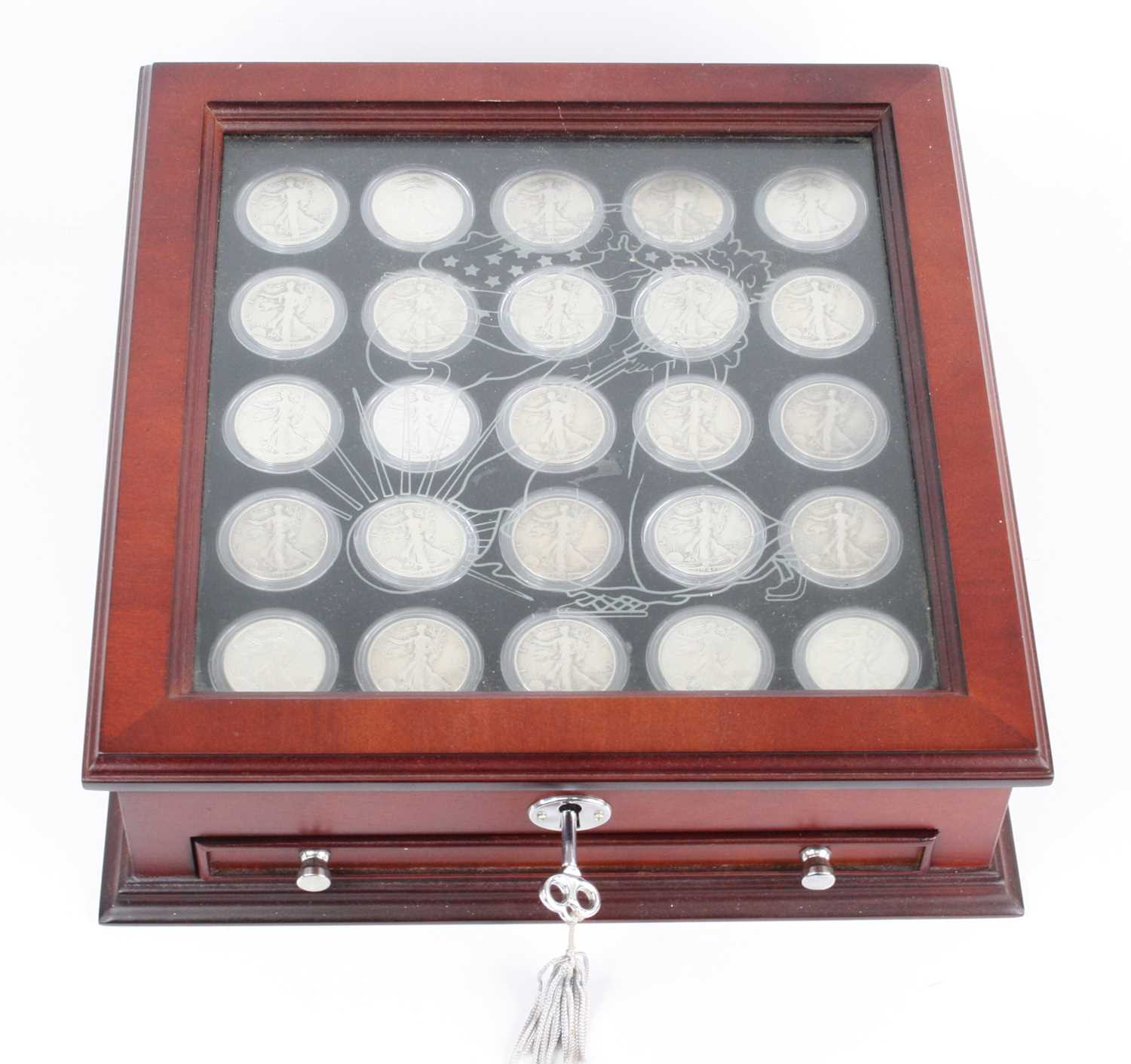 Lot 3046 - United States of America, a collection of...