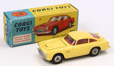 Lot 1194 - A Corgi Toys No. 218 Aston Martin DB4,...