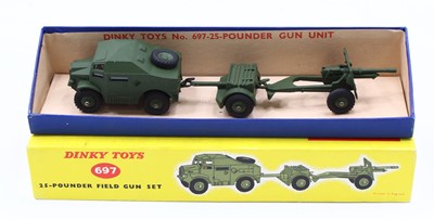 Lot 1296 - Dinky Toys No. 697 25-Pounder Field Gun Set,...