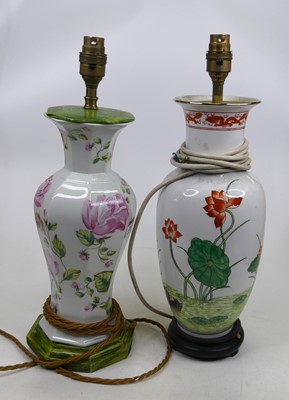 Lot 21 - A modern Chinese porcelain table lamp, height...