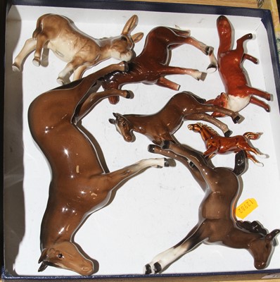 Lot 103 - A Beswick pottery figure of a chestnut horse,...