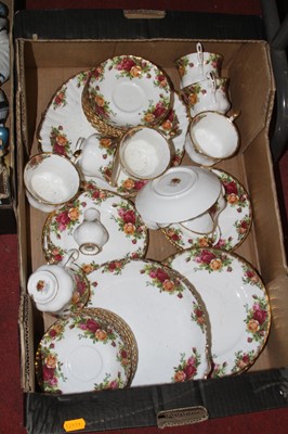 Lot 120 - A collection of Royal Albert Old Country Roses...