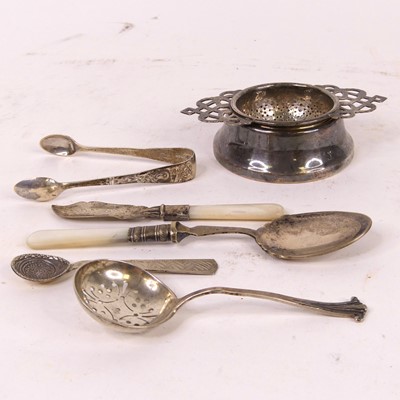 Lot 310 - A collection of metalware, to include a pair...