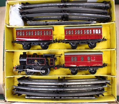 Lot 238 - Two Hornby 0-gauge clockwork sets: 1947-54...