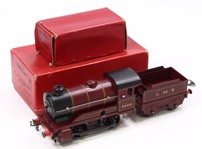 Lot 242 - 1949-54 Hornby 0-gauge clockwork loco & tender...