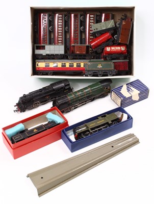 Lot 463 - Four Hornby-Dublo 3-rail locos all showing...