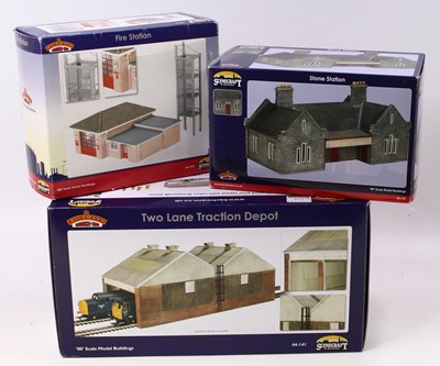 Lot 479 - Three Scenecraft (Bachmann) buildings: 44-175...