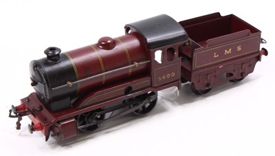 Lot 307 - 1949-54 Hornby No.501 clockwork 0-4-0 loco &...