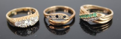 Lot 401 - A modern 14ct gold cz set lozenge cluster ring,...