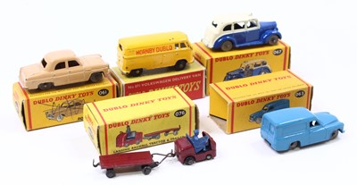 Lot 561 - Five Dublo Dinky Toys: 076 Lansing-Bagnall...