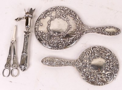 Lot 318 - A collection of metalware, to include two...