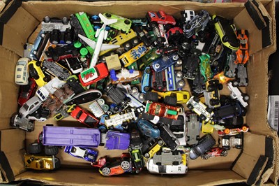 Lot 1547 - A tray of mixed playworn and loose diecast...