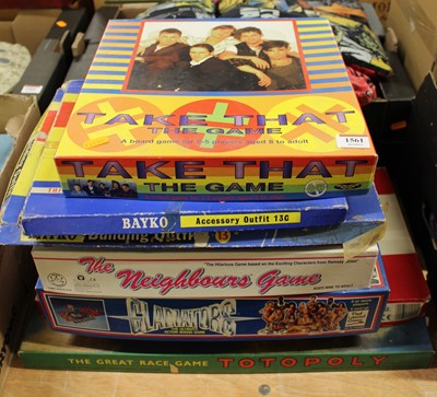 Lot 1561 - A collection of various board games, to...