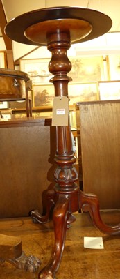 Lot 1293 - A Victorian mahogany circular topped pedestal...