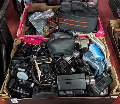 Lot 526 - An extensive collection of cameras, to include...