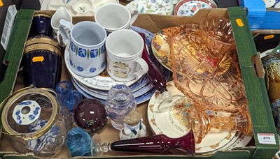 Lot 499 - A collection of ceramics and glassware to...