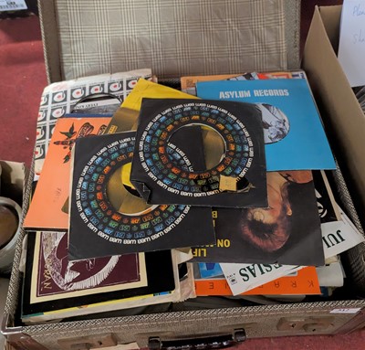 Lot 512 - A collection of vintage vinyl 7" singles to...