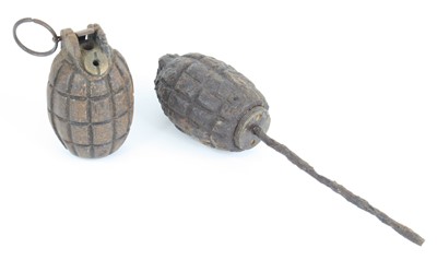 Lot 3186 - An inert WW II Mills No.36 Mk I hand grenade,...