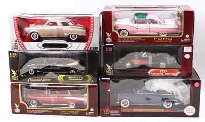 Lot 1073 - A Road Signature Collection 1/18 scale group...