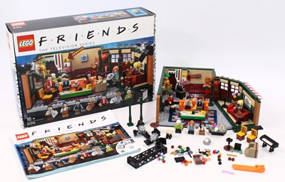 Lot 2011 - Lego Ideas No.21319 Friends Central Perk...