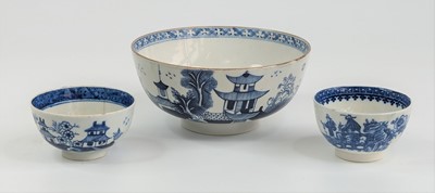 Lot 2096 - A Lowestoft blue and white porcelain slop bowl,...