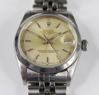 Lot 2327 - A Rolex Oyster Perpetual datejust superlative...