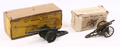 Lot 2154 - Britains military equipment group of 2 to...