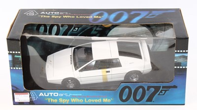 Lot 1802 - An Auto Art 1/18 scale boxed model of a Lotus...