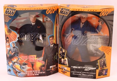 Lot 1612 - A Hasbro 1/12 James Bond 007 boxed group of...