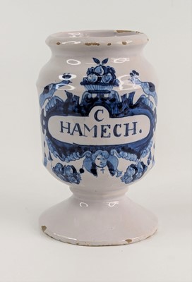 Lot 2066 - A Delft blue and white glazed dry drug jar,...