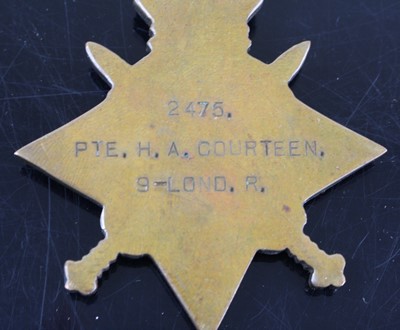 Lot 3068 - A WW I 1914-15 Star and British War Medal,...