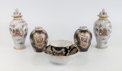 Lot 2080 - A Worcester porcelain tea cup and saucer,...