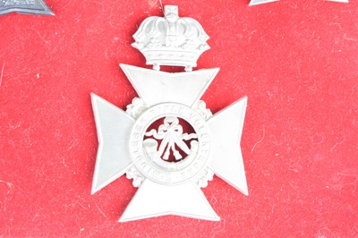 Lot 3095 - A collection of five badges to include 1st...