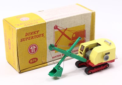 Lot 755 - A Dinky Toys No. 975 Ruston Bucyrus Excavator...