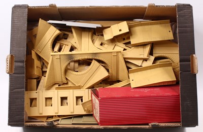 Lot 665 - Hornby Dublo Large quantity of plastic...