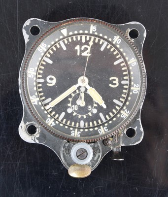 Lot 3208 - A Junghans Luftwaffe navigator's cockpit clock...