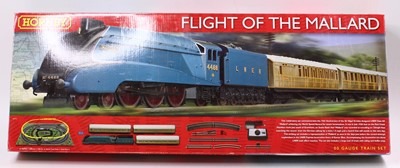 Lot 599 - R1171 Hornby ‘Flight of the Mallard’ passenger...